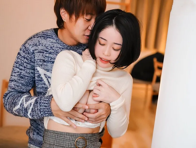 Gã chồng say xỉn, cô vợ ngoại tình bét nhè với bạn học sau bữa tiệc họp lớp tại nhà